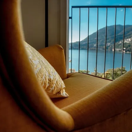 Appartamento An Armchair On The