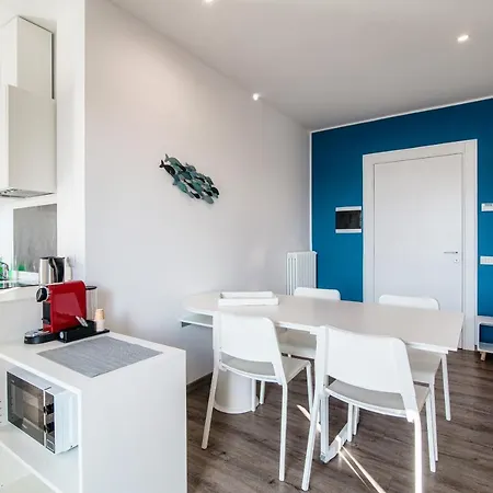 Appartamento An Armchair On The